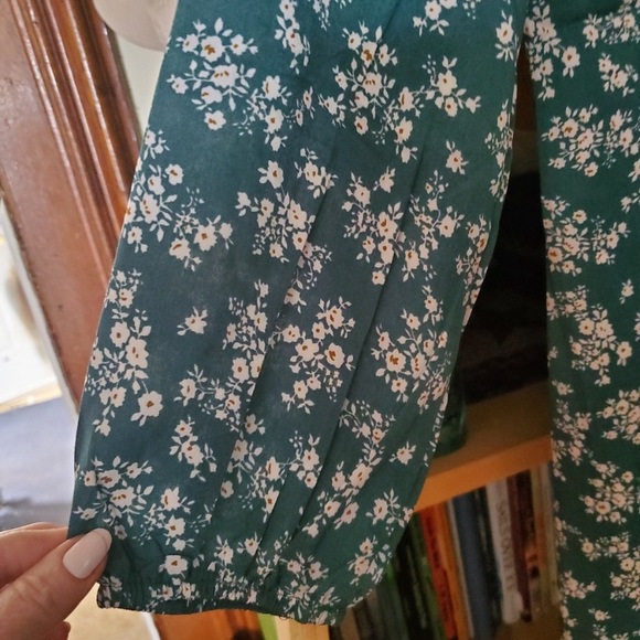 Fine floral print dress - Picture 2 of 5